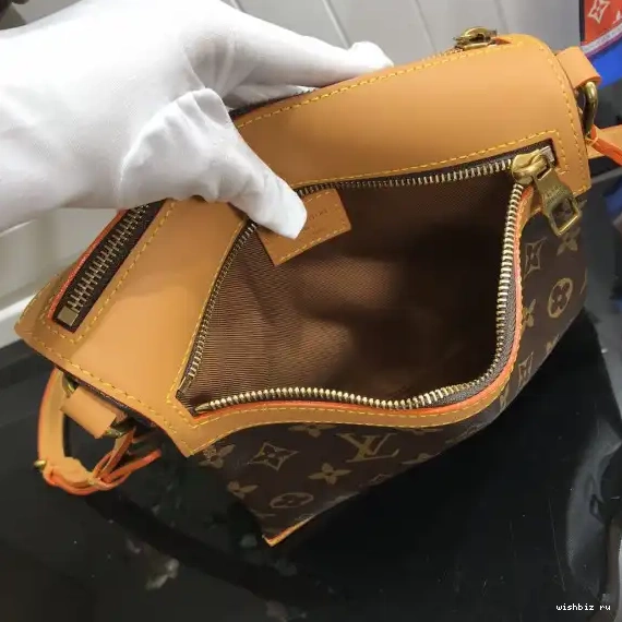 WIS LOUIS SLANTING VUITTON 0429